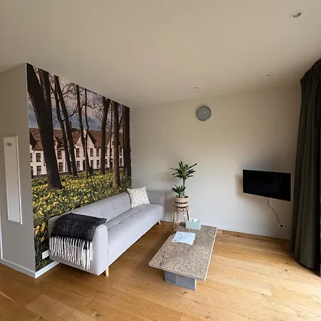 Cozy Guestroom Near Center 브뤼헤