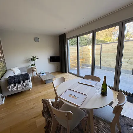 Cozy Guestroom Near Center Daire Brugge